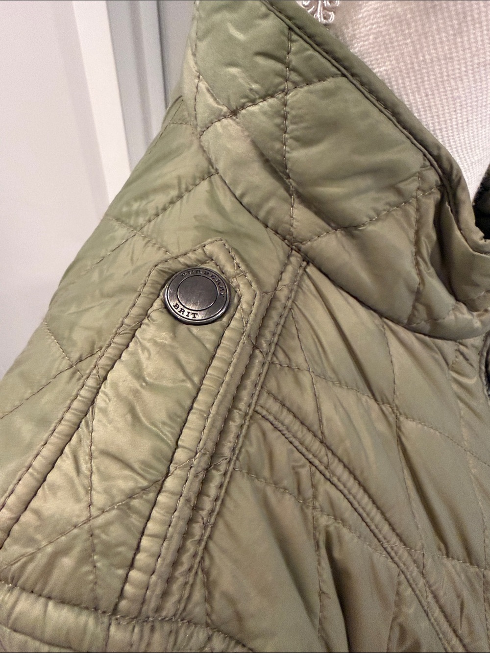 Burberry Brit Olive Green Quilted Jacket Nova Check Lining Women’s Size S - Picture 7 of 16